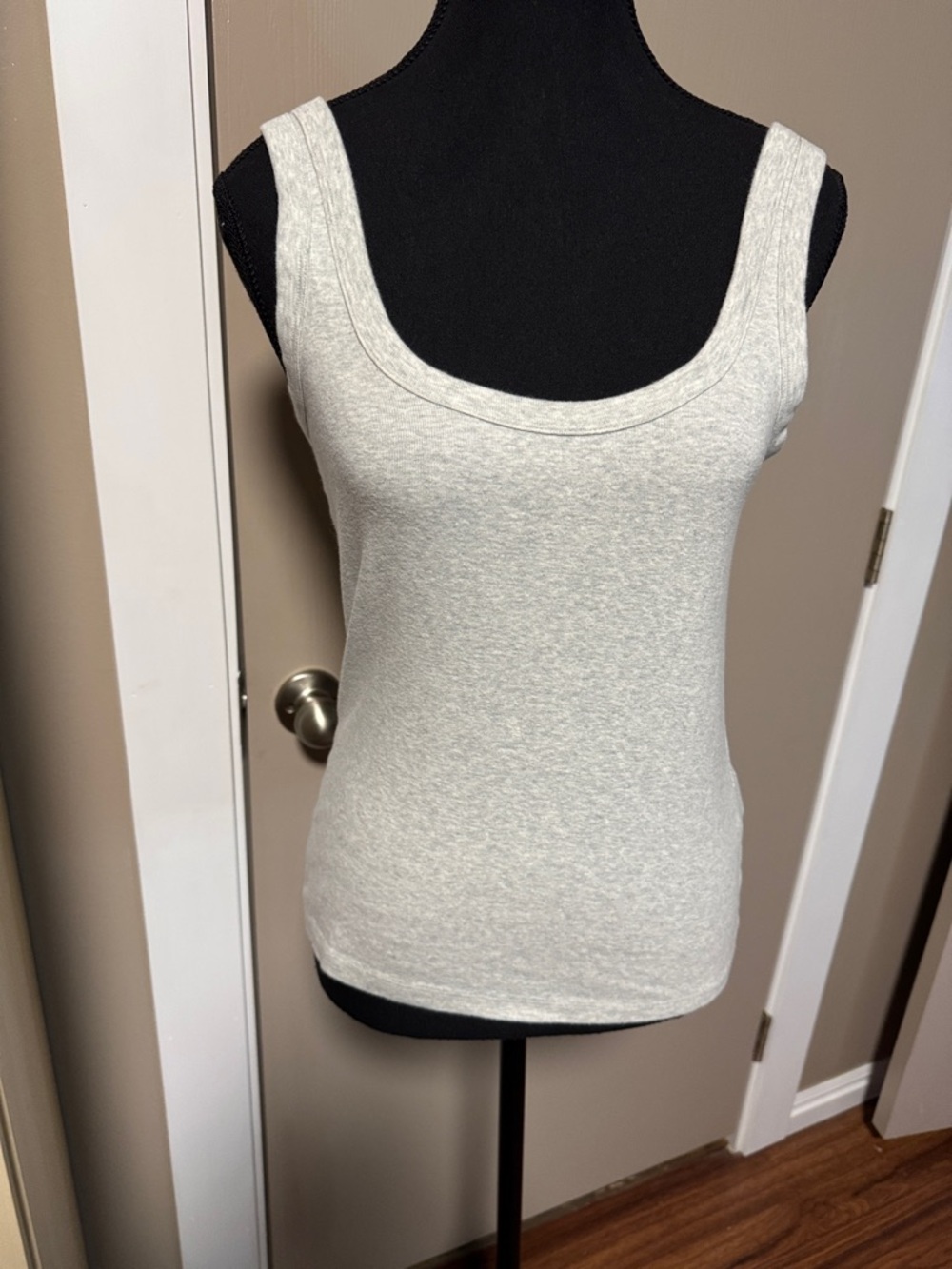 Abercrombie & Fitch Light Heather Cream Scoop Neck Tank